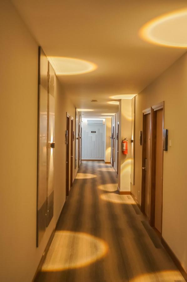 Tuban  Front One King Hotel Tuban מראה חיצוני תמונה